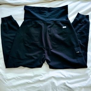 Black Figs maternity jogger scrubs